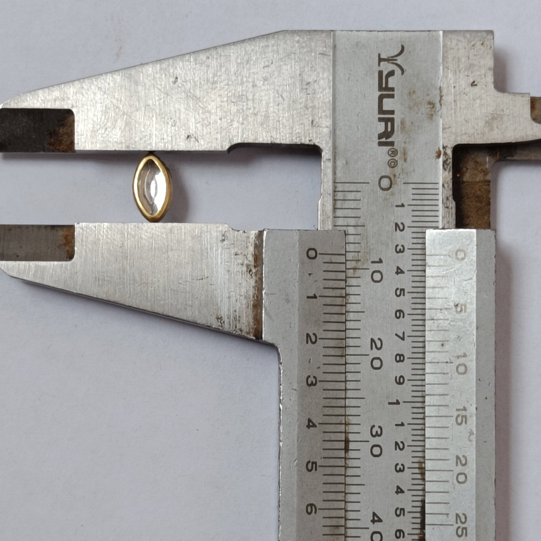 VDEAL BEADS kashti shaped kundan pack of 650 pcs size = 4x8 mm with fabric glue