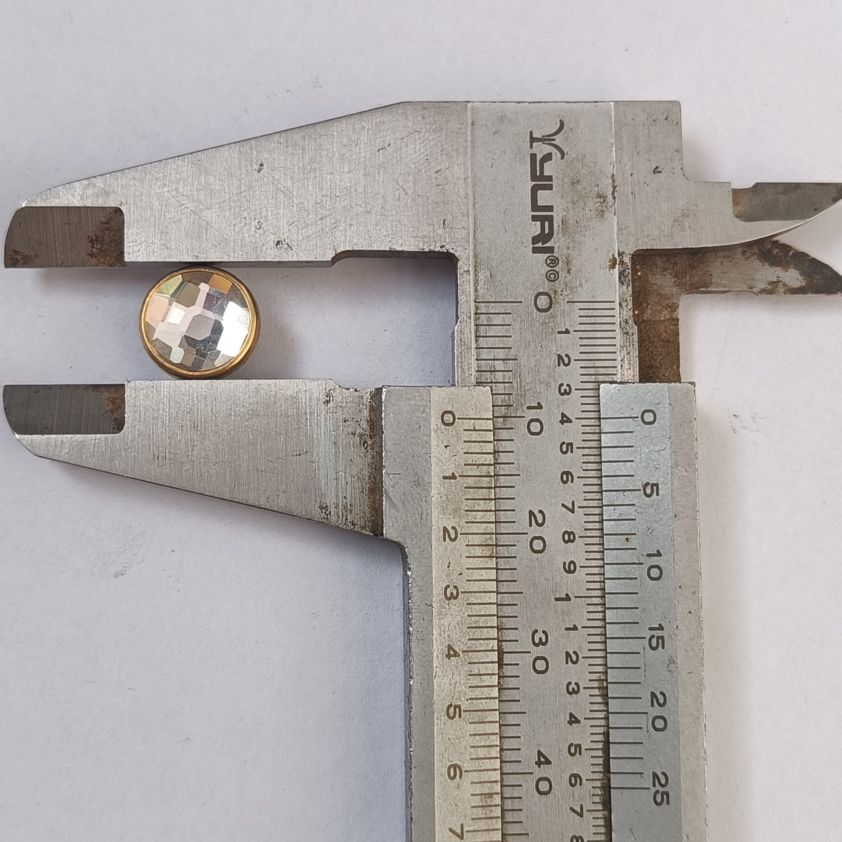 VDEAL BEADS 100pcs of 10mm round kundan with fabric glue