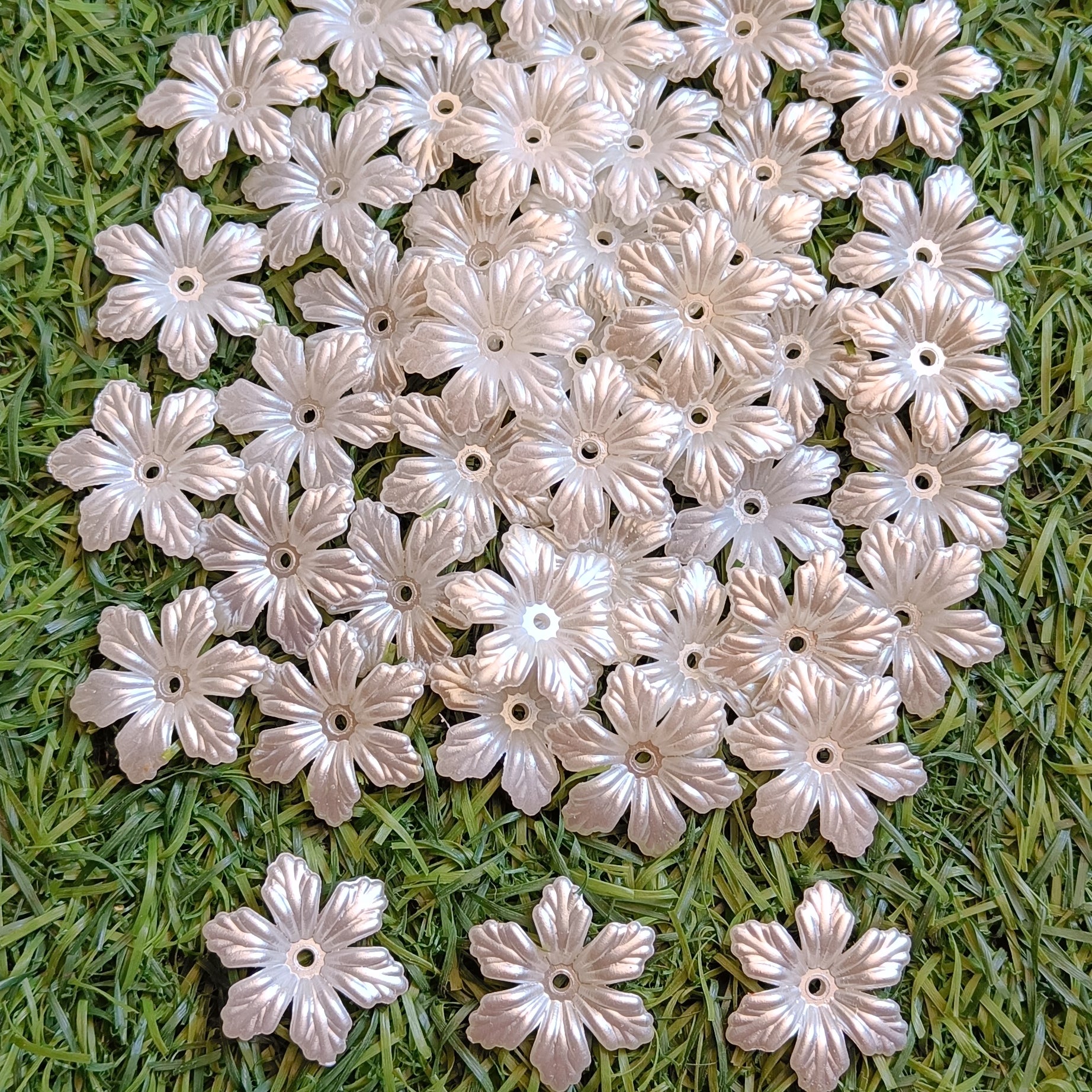 VDEAL BEADS , 200PCS of 25mm creamy white pearl artificial flower beads, artificial flower, plastic flower bead,