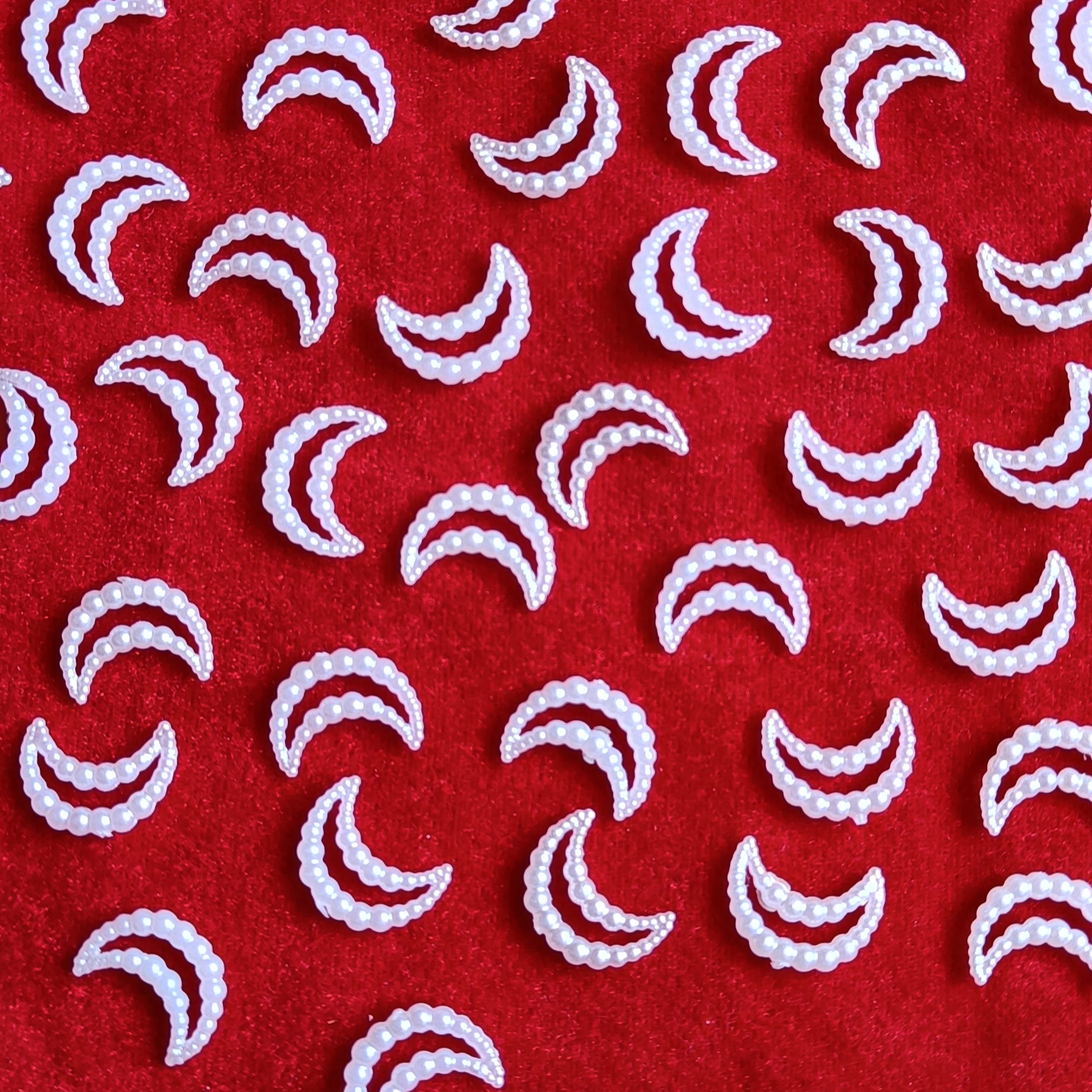 vdealbeads, 900 pcs of 11x15mm moon shaped pearl beads, pearl beads, moon shaped beads