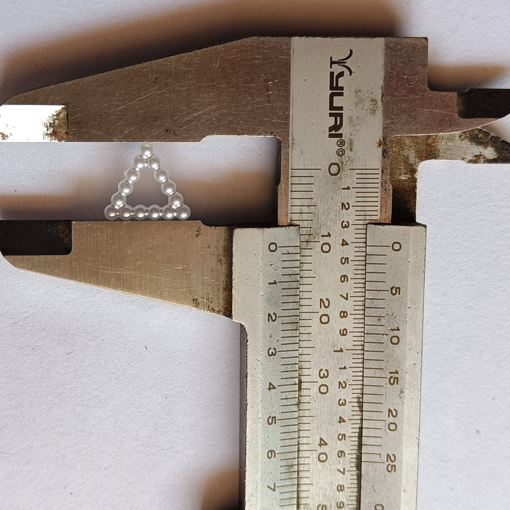 vdeal beads, 1100pcs of 11mm triangle shaped pearl shaped beads, pearl beads, triangle beads