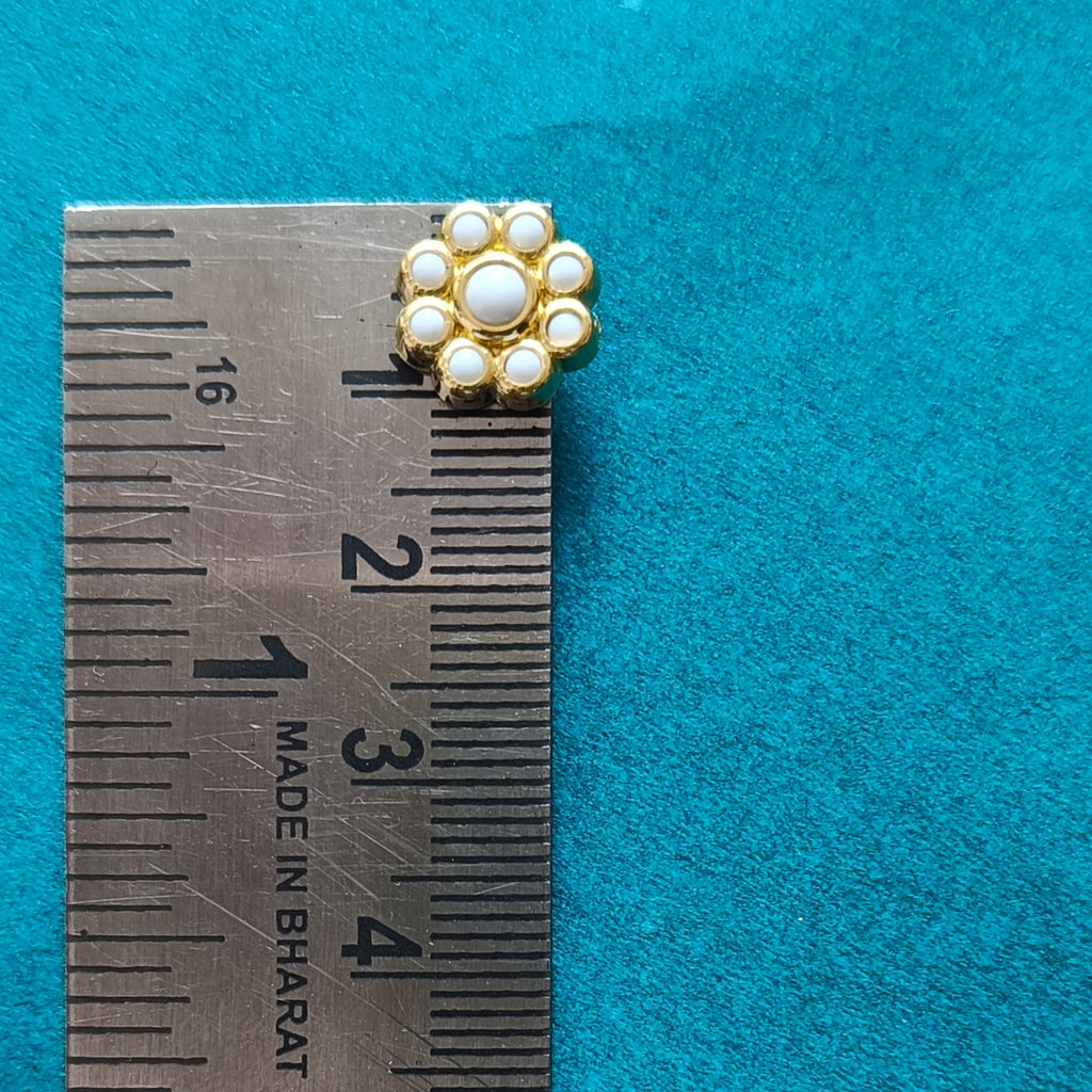 VDEAL BEADS 250pcs of 10mm pearl flower shaped motifs with glue