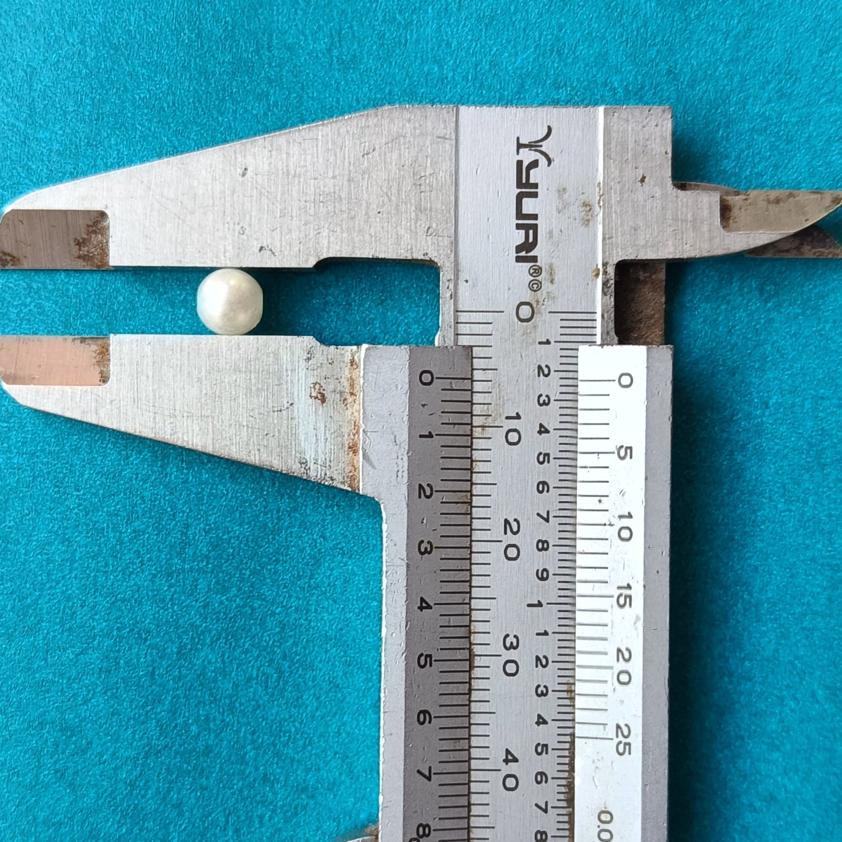 VDEAL BEADS | 6mm Pearl Beads – Pack of 7000 Pcs | White Round Loose Beads for Jewelry Making, Craft & DIY Projects